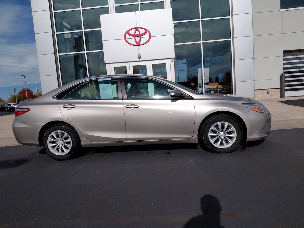 Used 2015 Toyota Camry LE Sedan