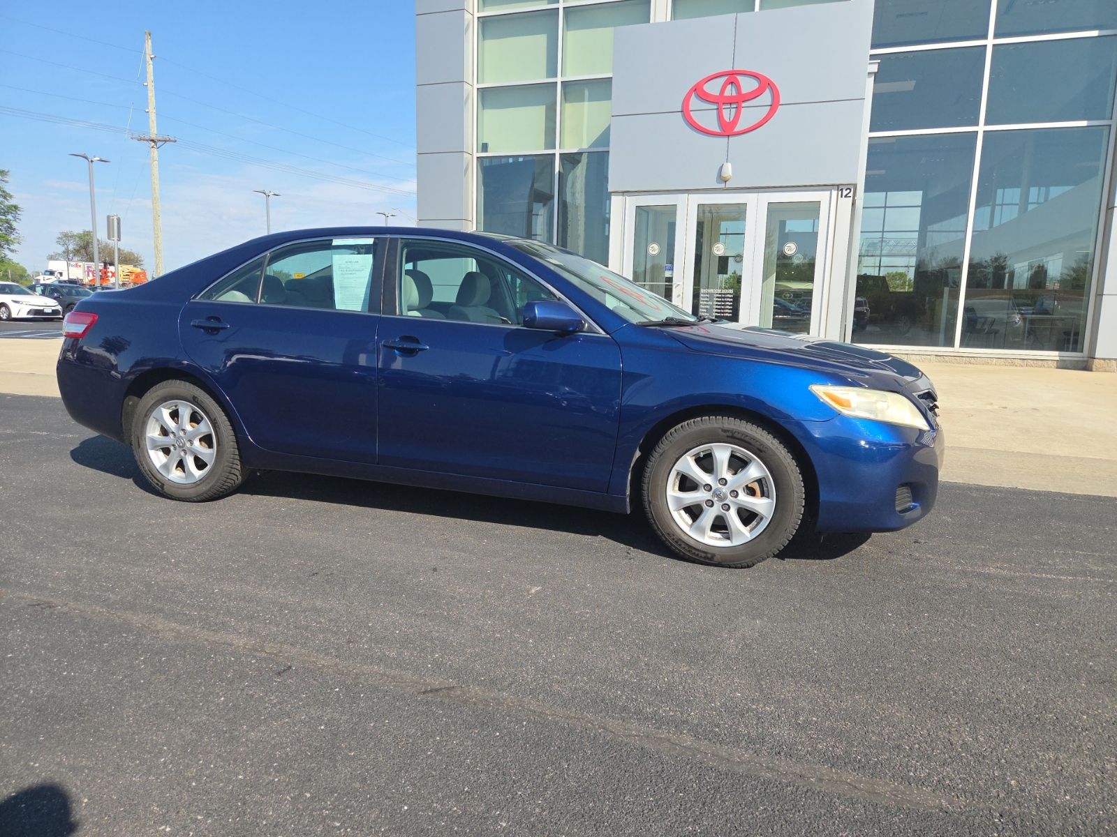 Used 2011 Toyota Camry LE with VIN 4T1BF3EKXBU670147 for sale in Whitestown, IN