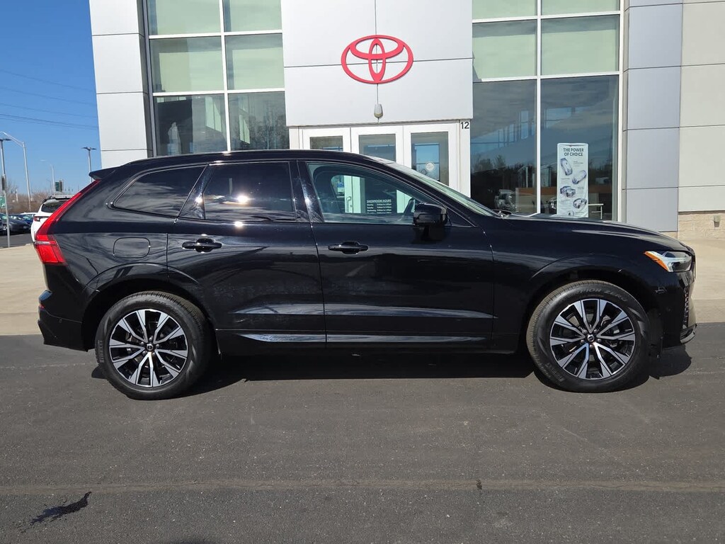 Used 2023 Volvo XC60 B5 AWD Plus Dark SUV