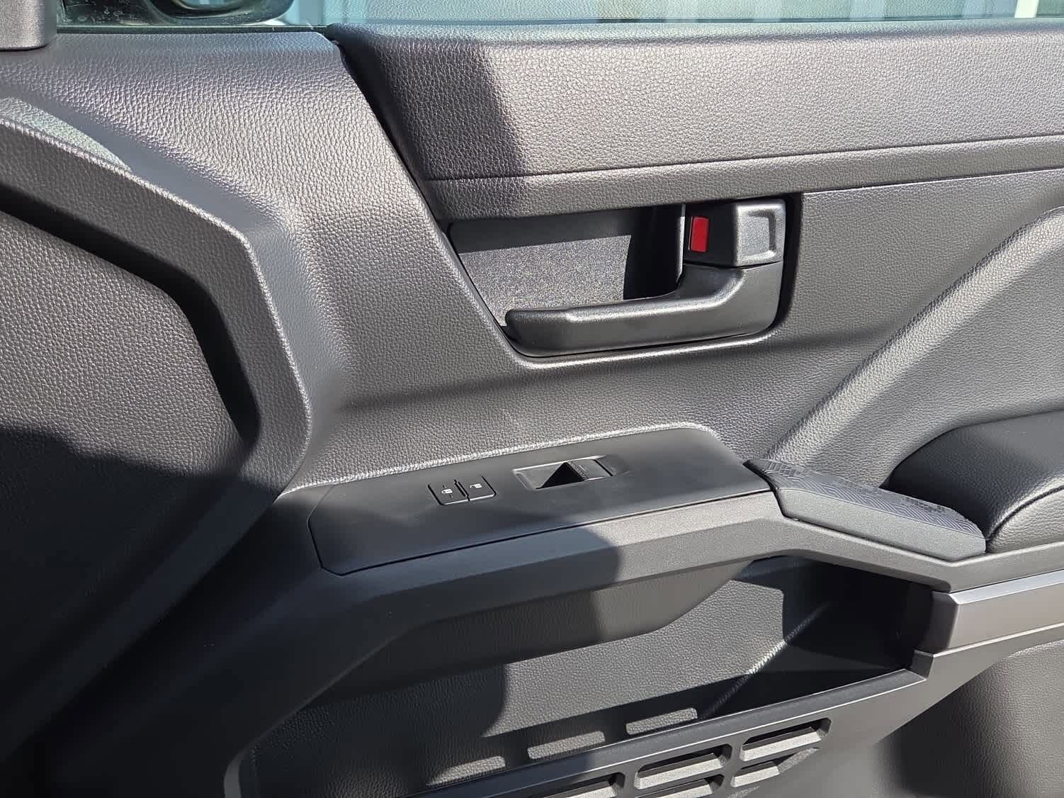 2026 Toyota Tacoma SR5 - Photo 24