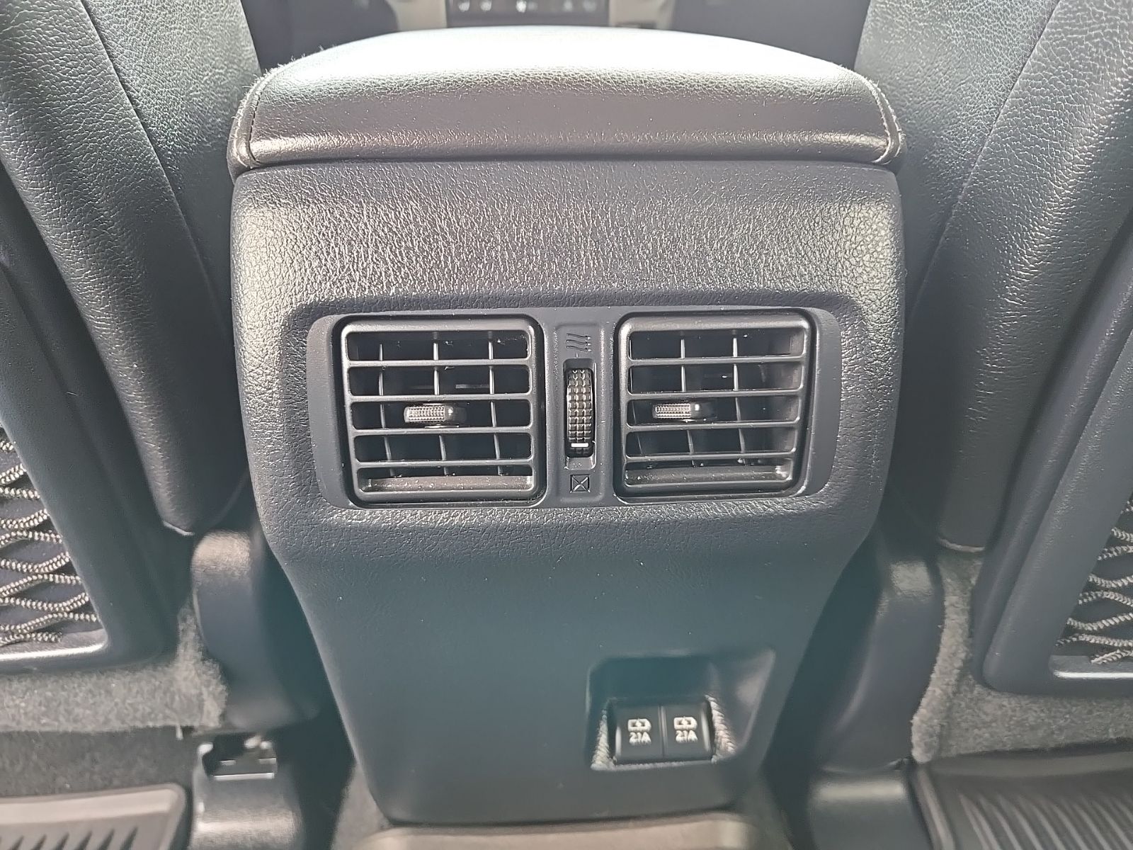 2022 Toyota 4Runner Limited - Photo 35