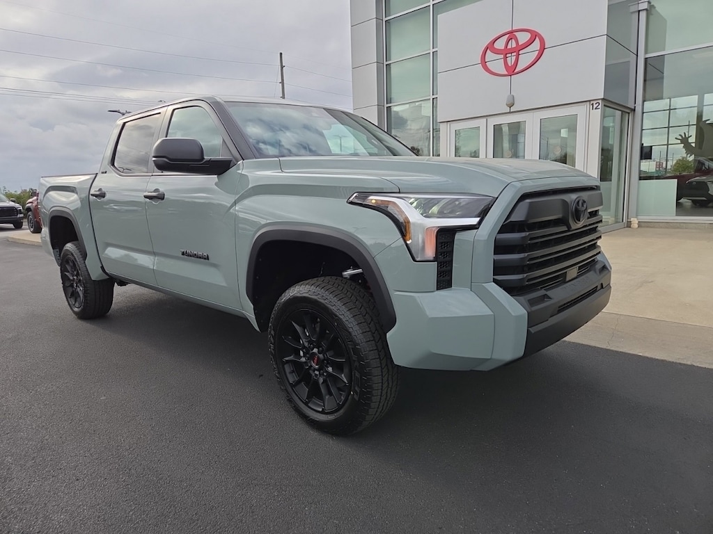 New 2026 Toyota Tundra SR5 SR5 CREWMAX 5.5
