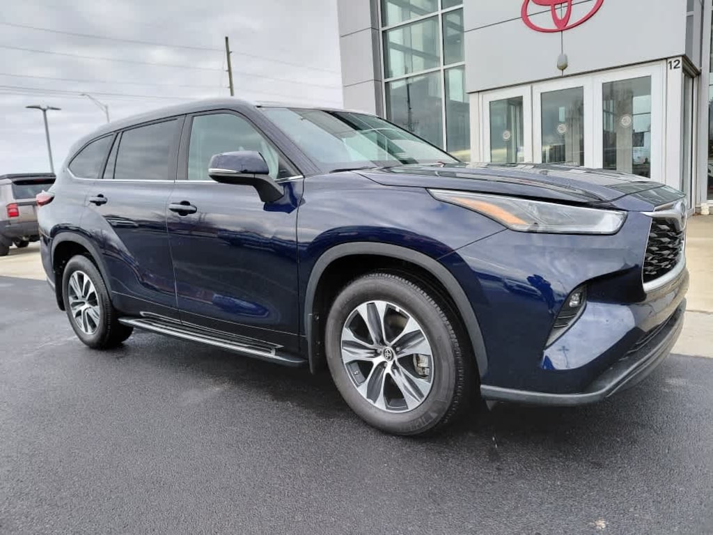 Used 2024 Toyota Highlander XLE SUV