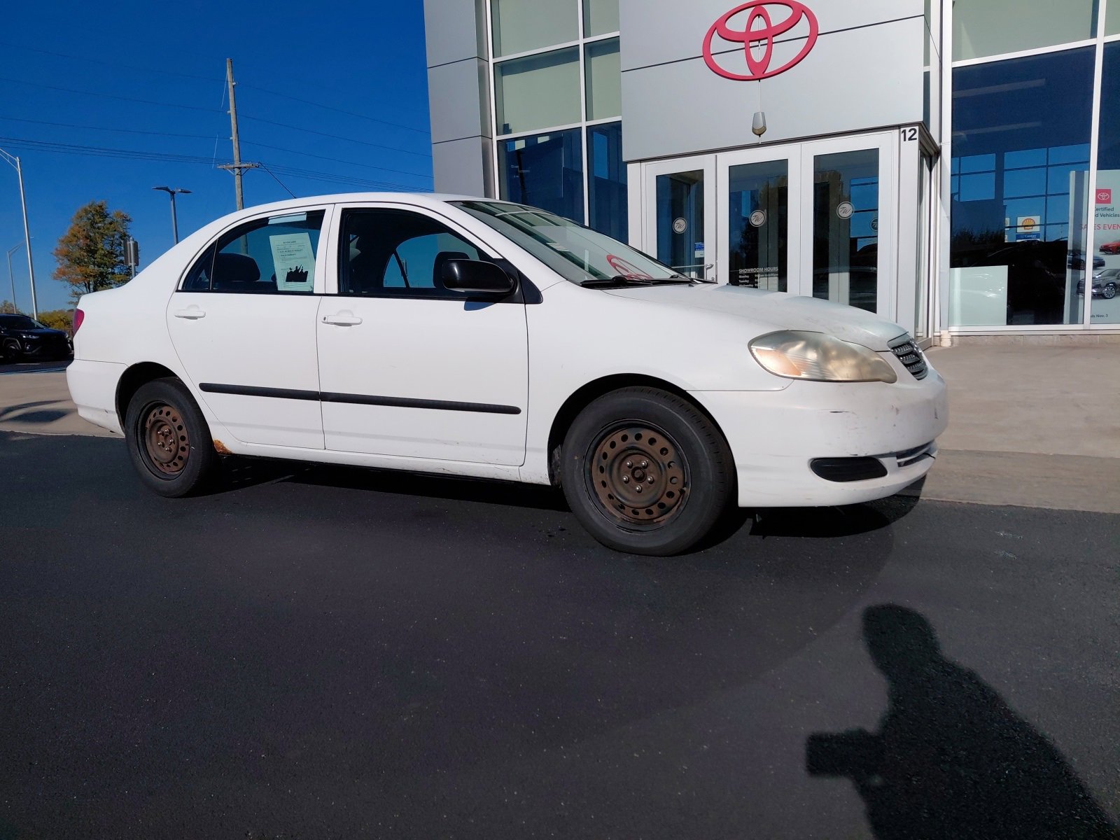 Used 2006 Toyota Corolla CE with VIN 1NXBR32E56Z762455 for sale in Whitestown, IN