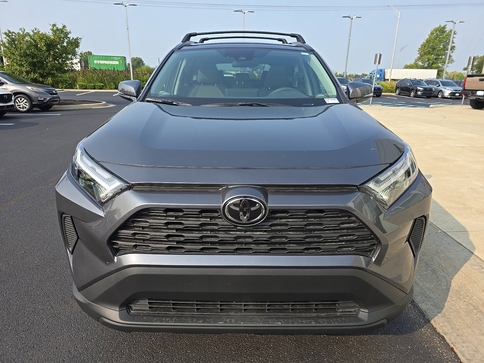 2025 Toyota RAV4 Hybrid XLE photo 2