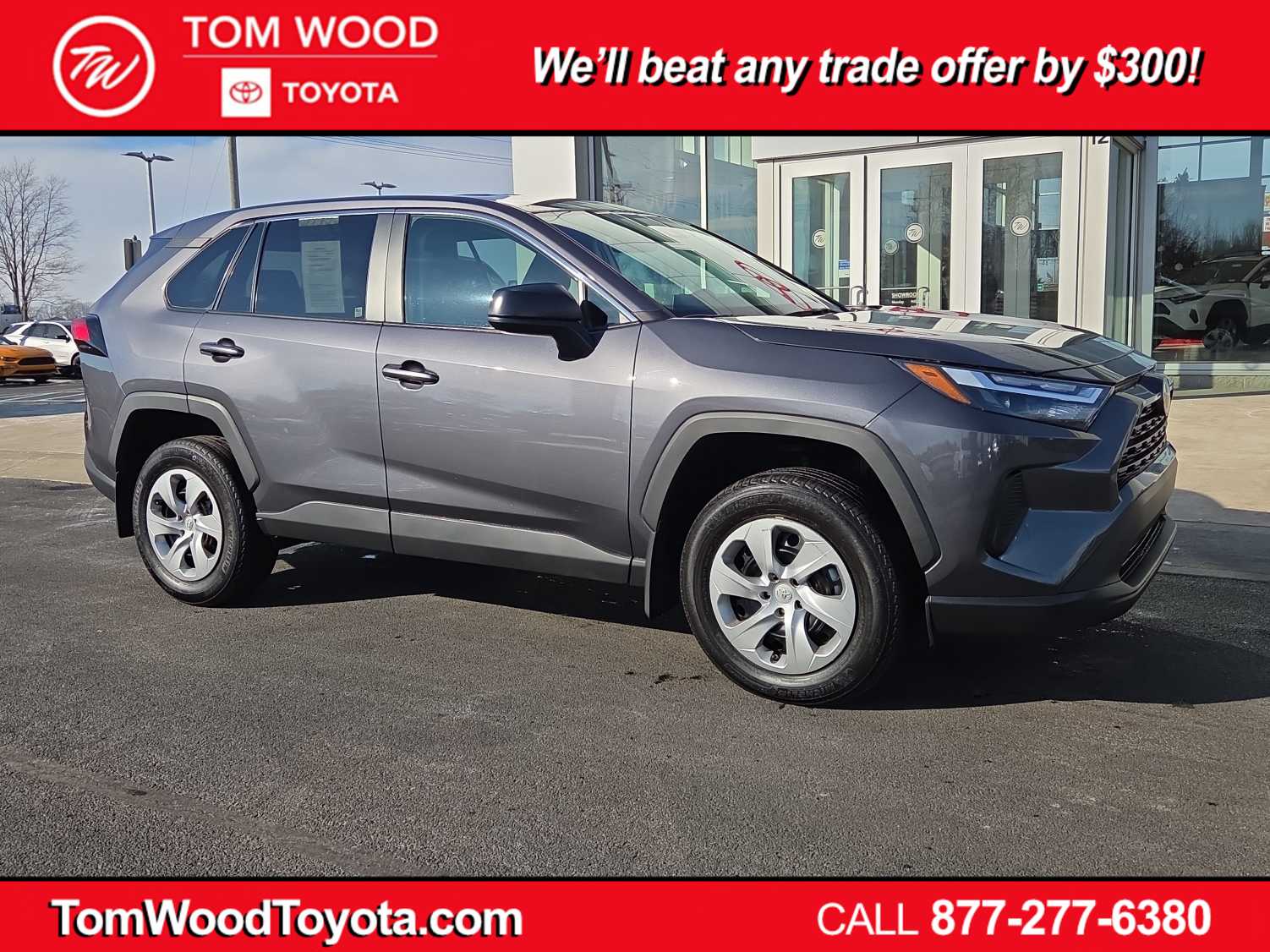 2023 Toyota RAV4 LE's photo