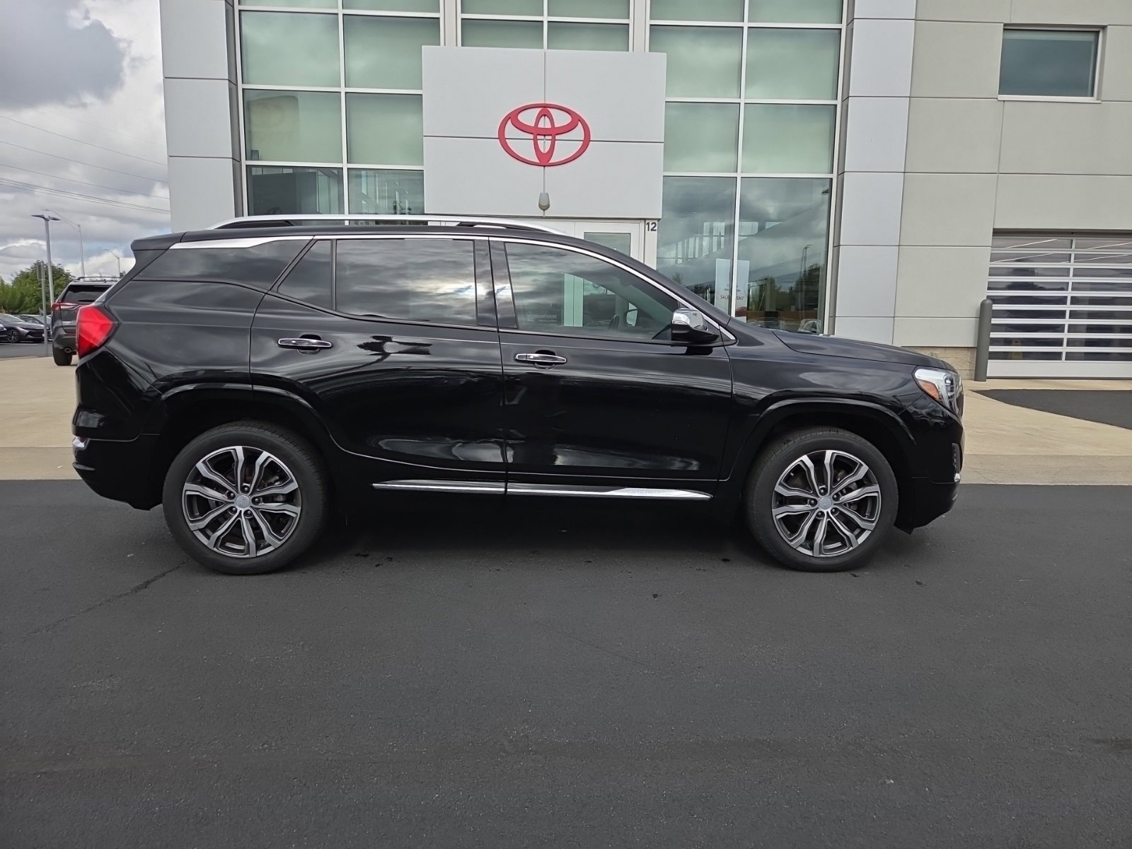 2018 Gmc Terrain Denali photo 2