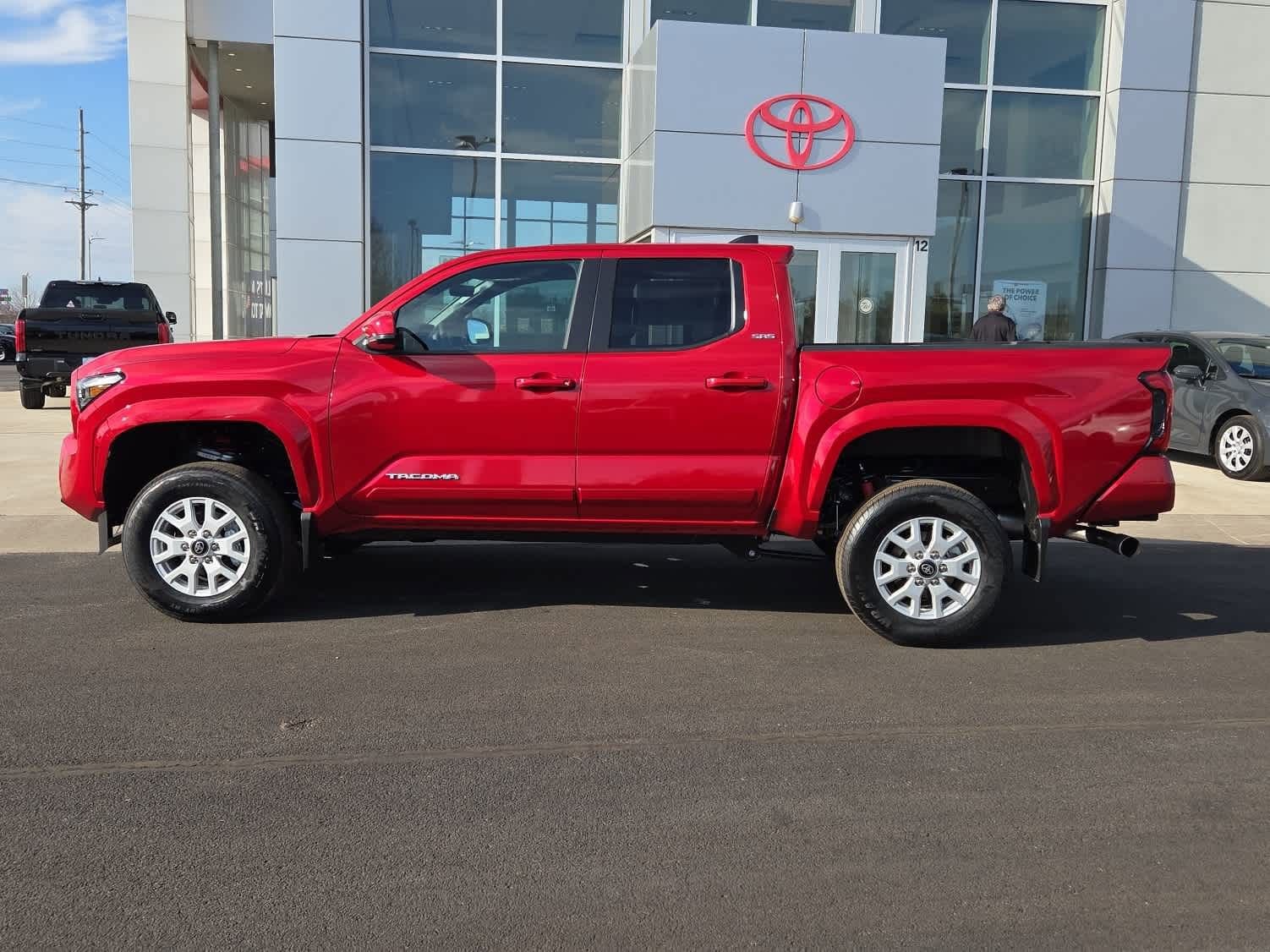 2026 Toyota Tacoma SR5 - Photo 10
