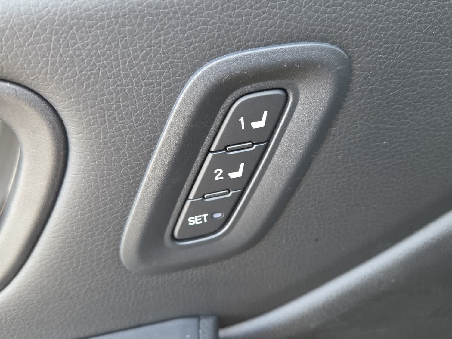 2025 Honda Pilot EX-L - Photo 23