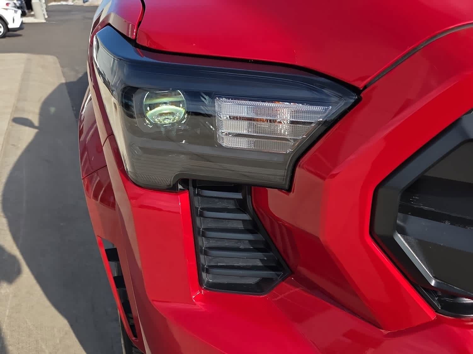 2026 Toyota Tacoma SR5 - Photo 13