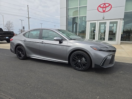 2025 Toyota Camry SE Sedan