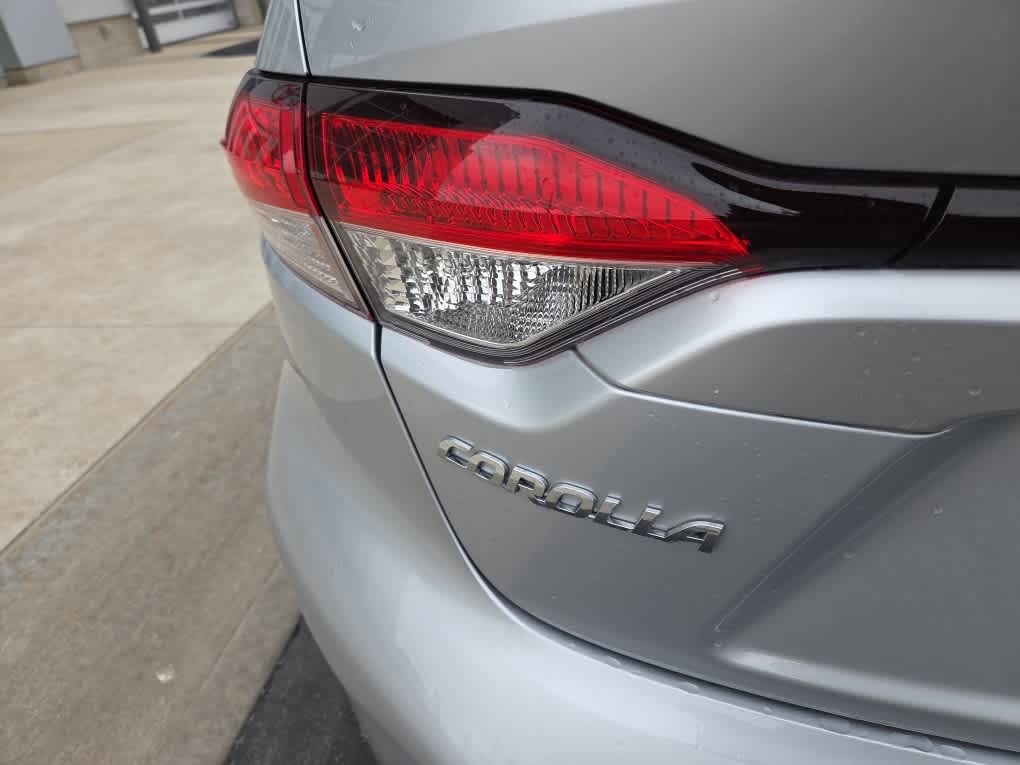 2026 Toyota Corolla SE - Photo 6