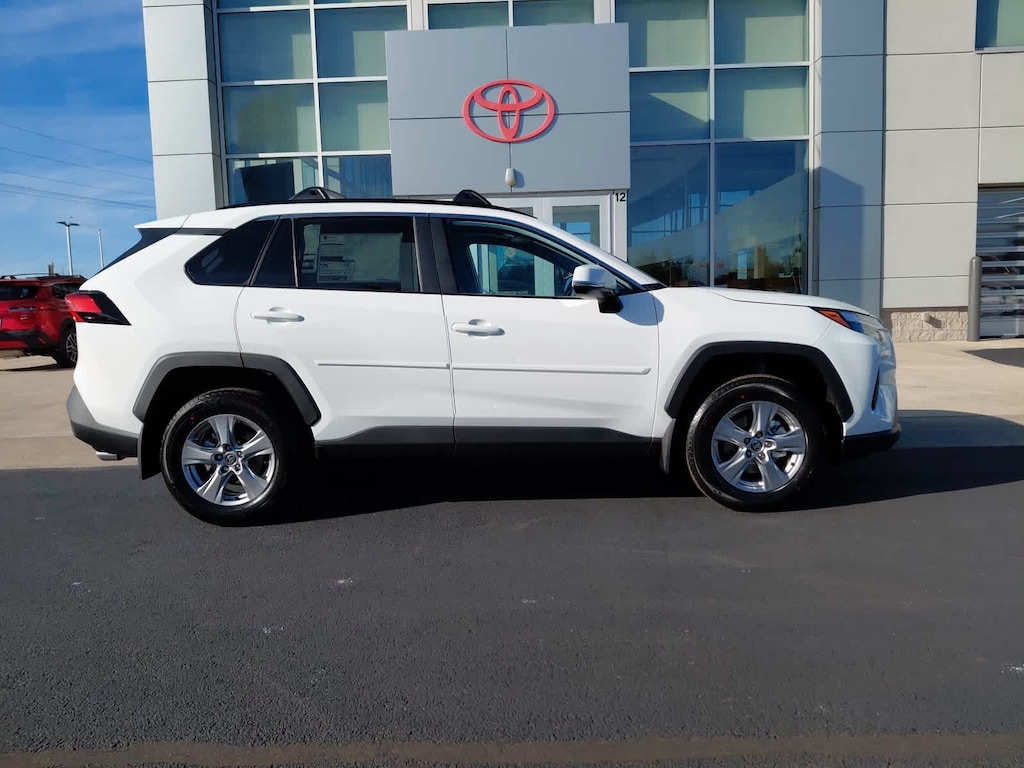 New 2025 Toyota RAV4 XLE XLE AWD SUV