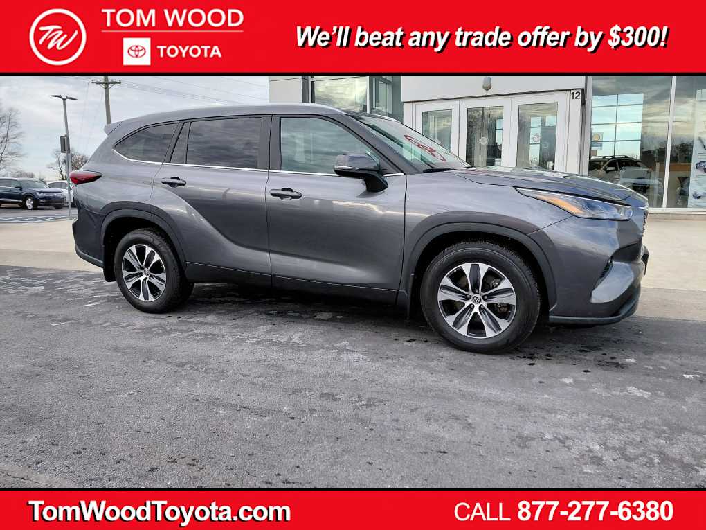 2024 Toyota Highlander XLE's photo