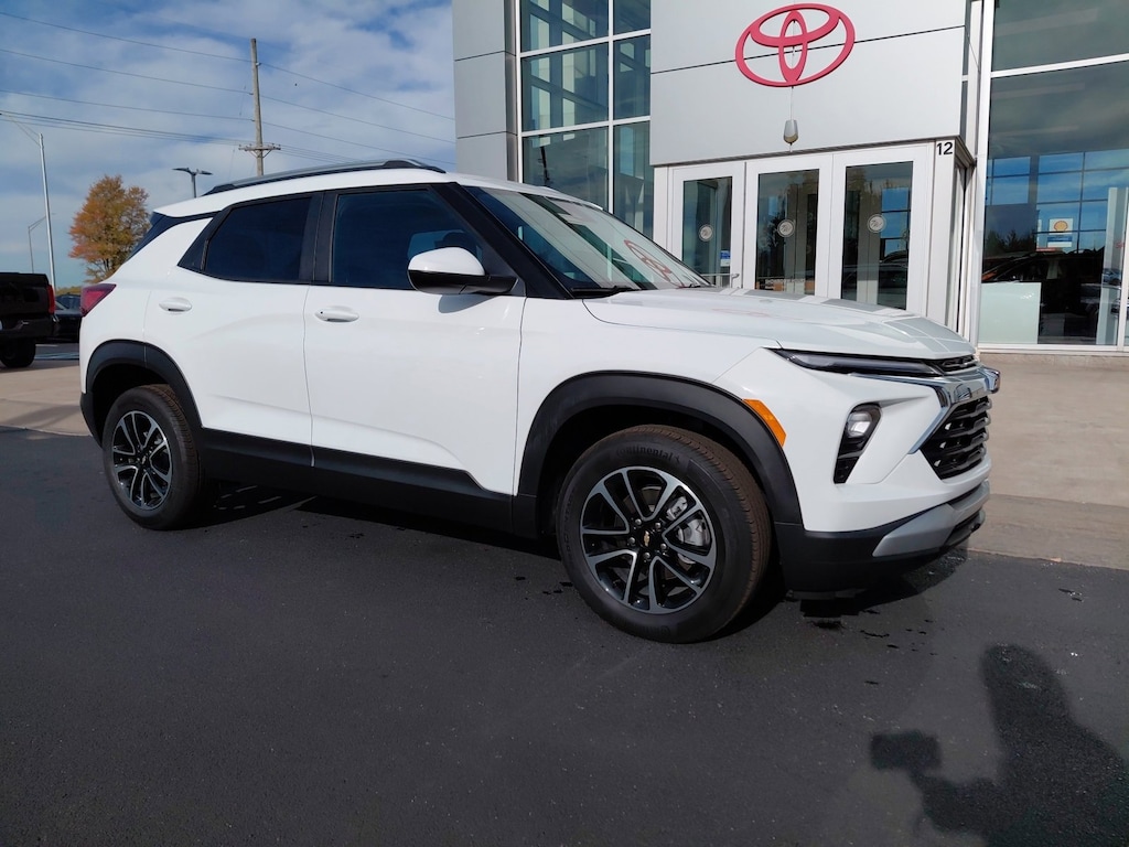 Used 2025 Chevrolet Trailblazer LT SUV