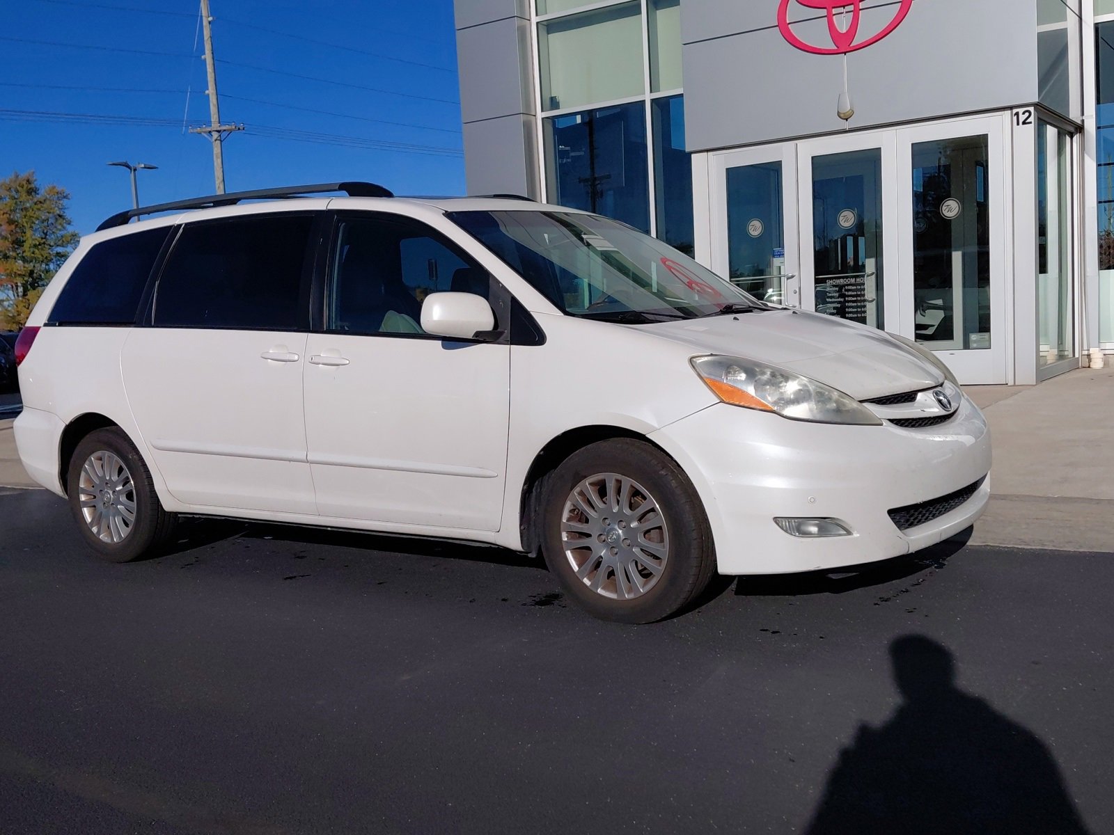 Used 2010 Toyota Sienna XLE with VIN 5TDYK4CC3AS313293 for sale in Whitestown, IN