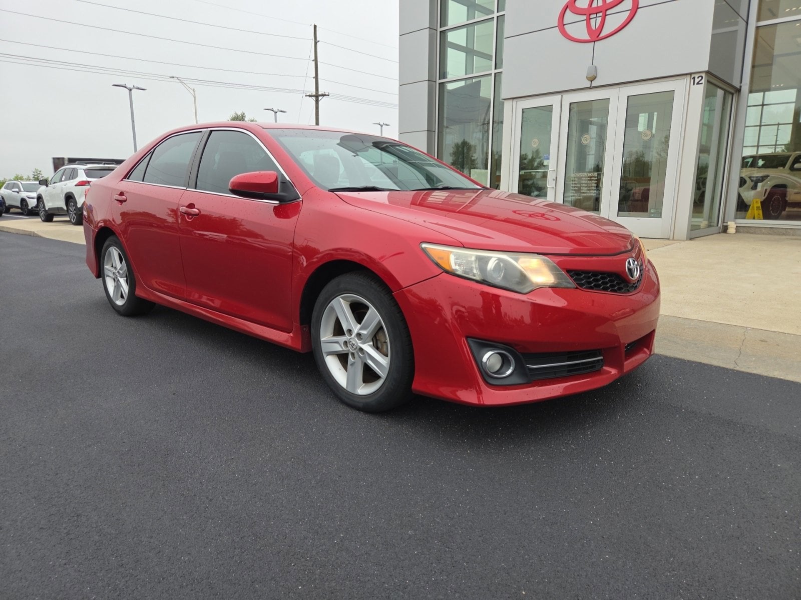 Used 2013 Toyota Camry SE with VIN 4T1BF1FK2DU707343 for sale in Whitestown, IN