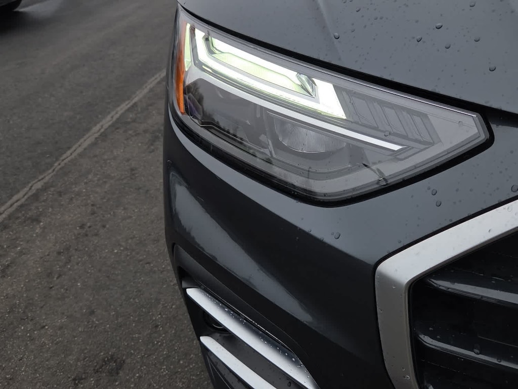 Used 2025 Audi Q5 40 Premium SUV