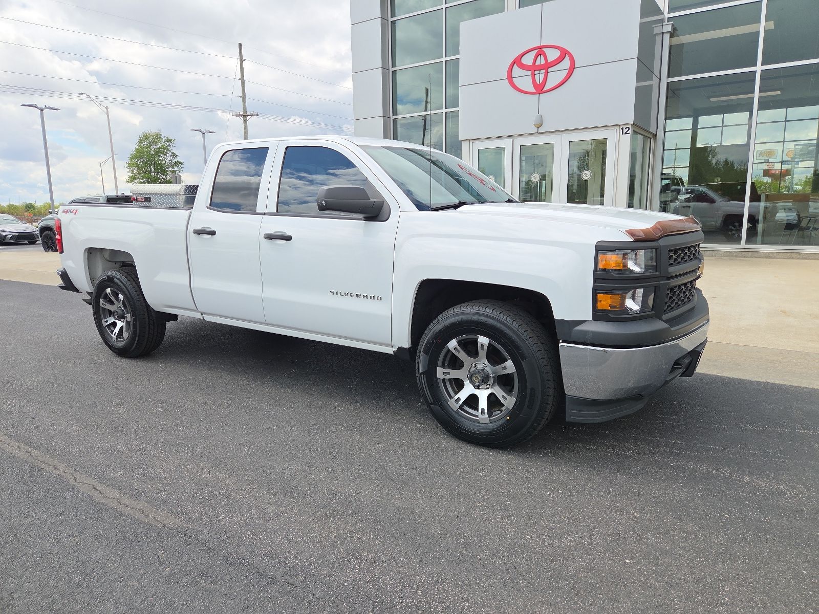 Used 2014 Chevrolet Silverado 1500 Work Truck 2WT with VIN 1GCVKPEC3EZ191430 for sale in Whitestown, IN
