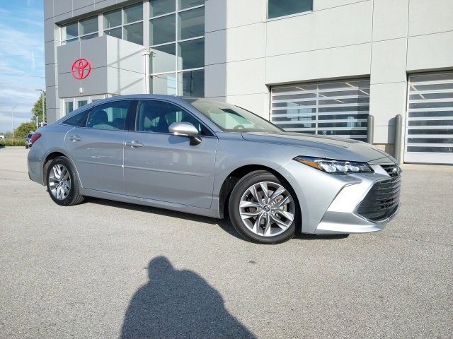 Used 2019 Toyota Avalon XLE with VIN 4T1BZ1FB5KU030857 for sale in Whitestown, IN