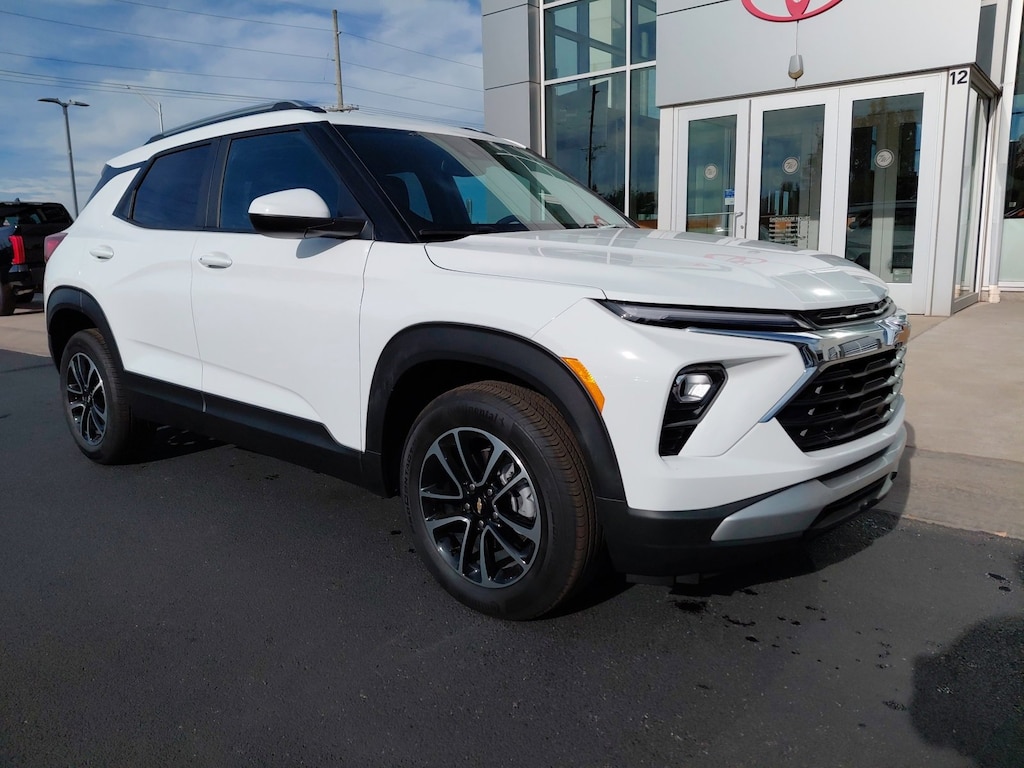 Used 2025 Chevrolet Trailblazer LT SUV