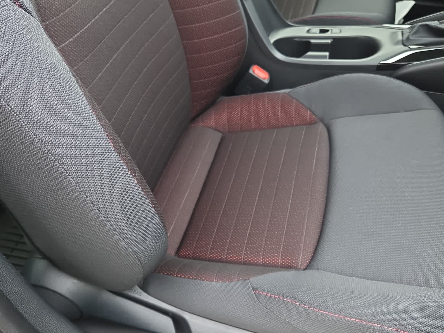 2026 Toyota Corolla SE - Photo 16