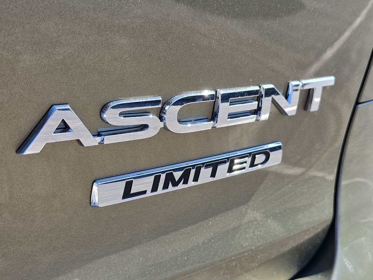 2026 Subaru Ascent Limited - Photo 32