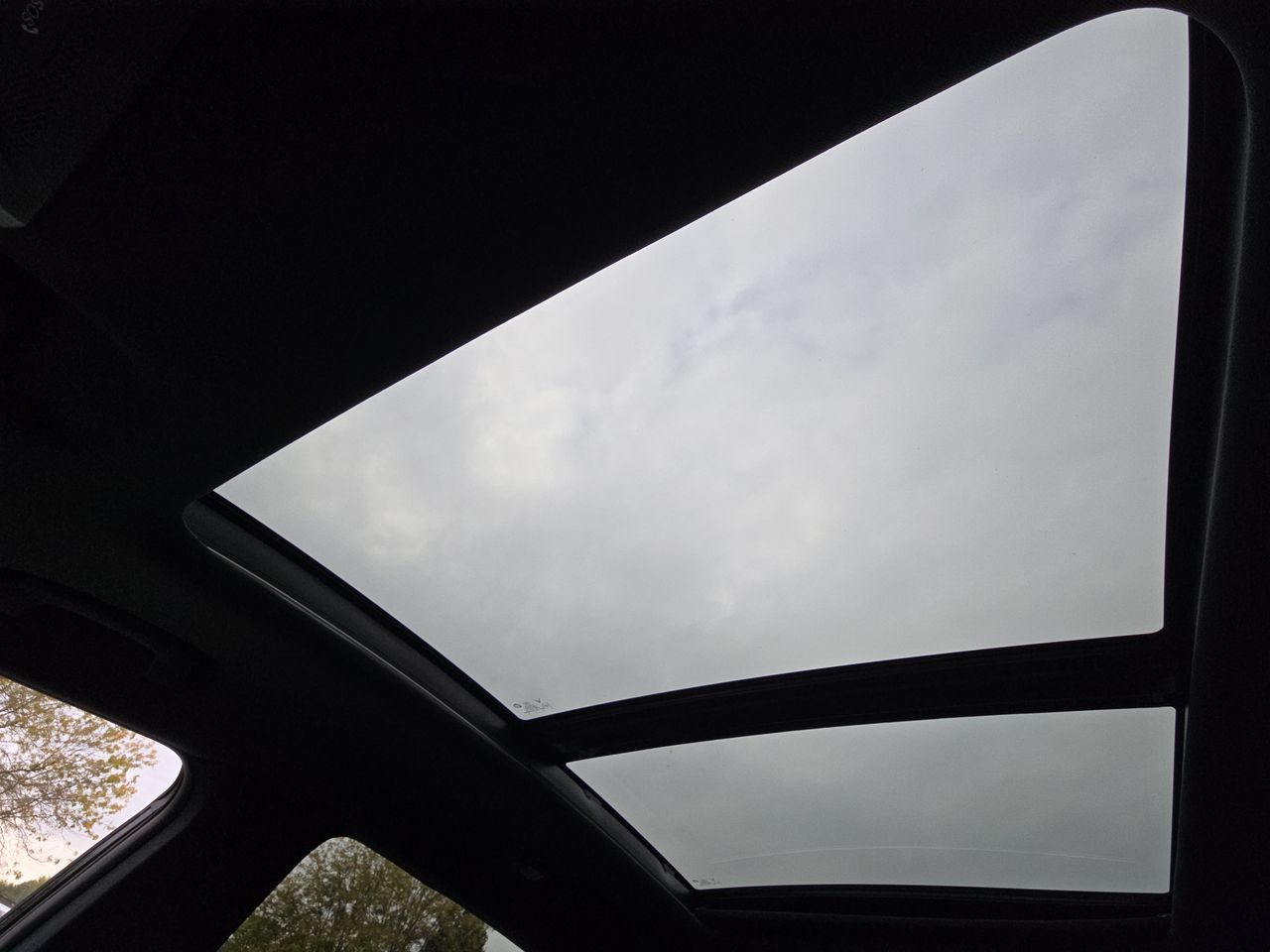 2025 VinFast VF 8 Plus - Photo 26