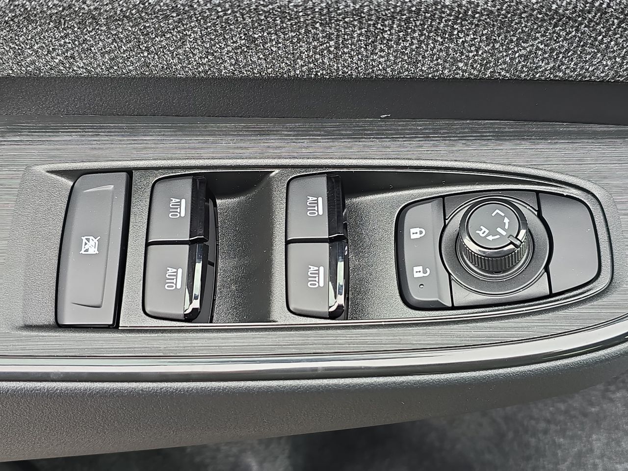 2026 Subaru Outback Limited - Photo 18