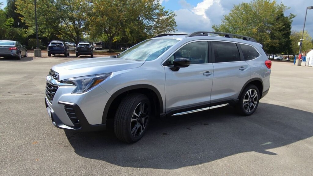 New 2025 Subaru Ascent Limited SUV