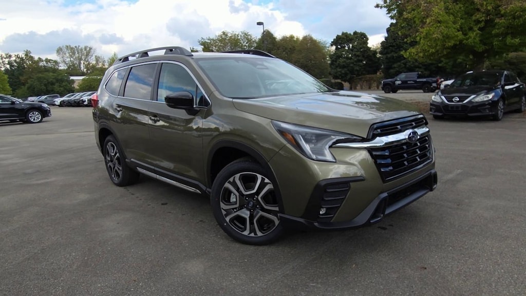 New 2025 Subaru Ascent Limited SUV