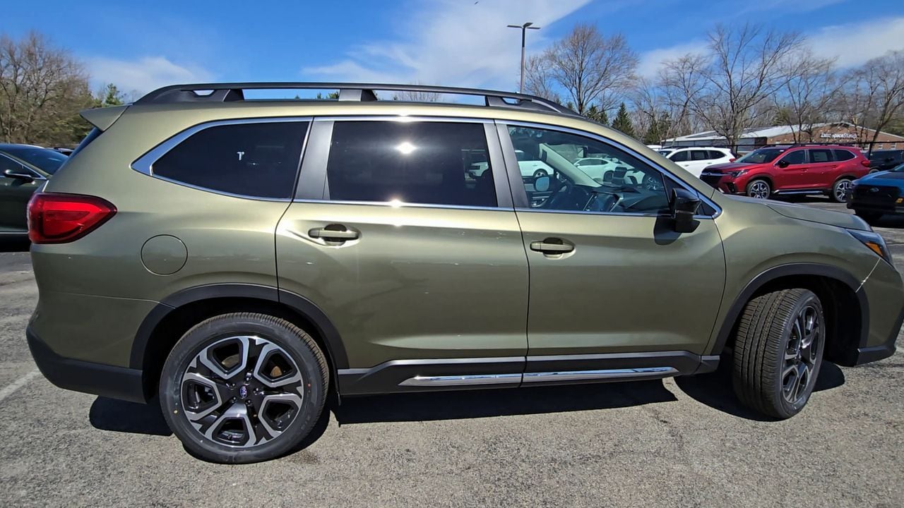 2026 Subaru Ascent Limited - Photo 9