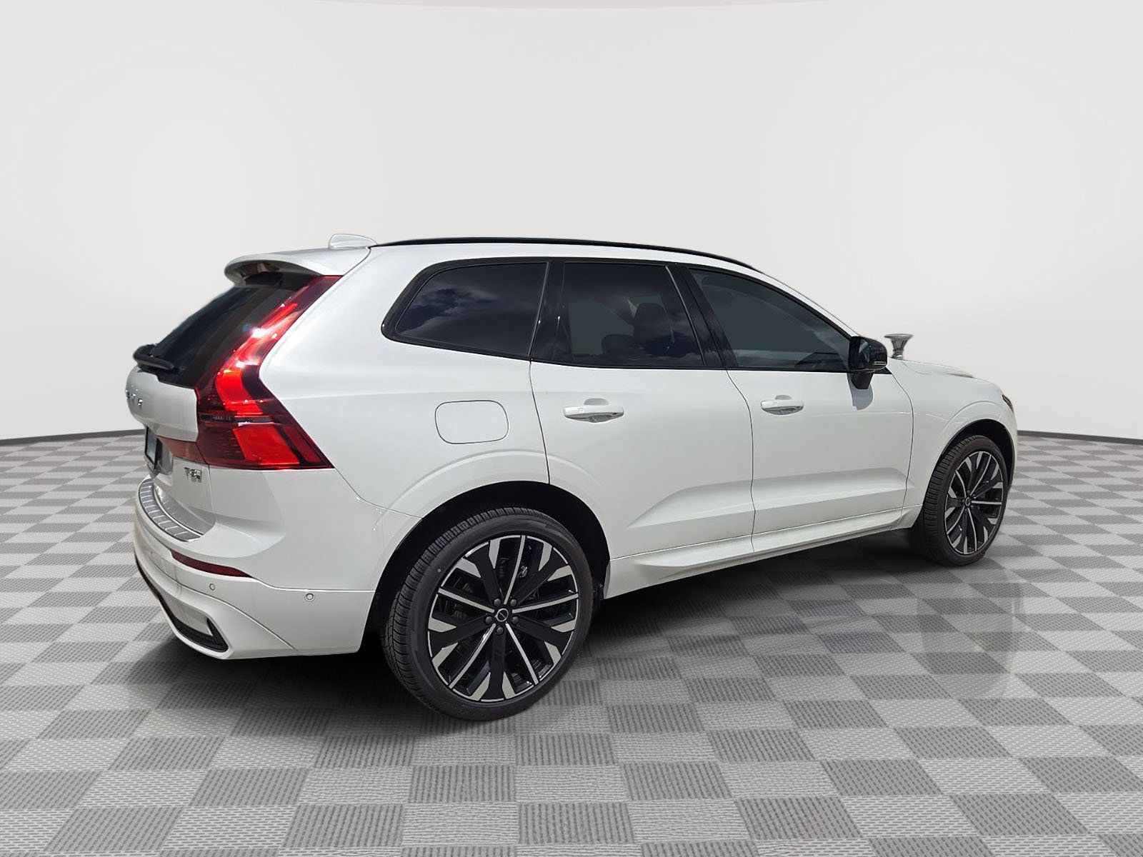 New Volvo XC60 Plug-In Hybrid For Sale In Indianapolis, IN