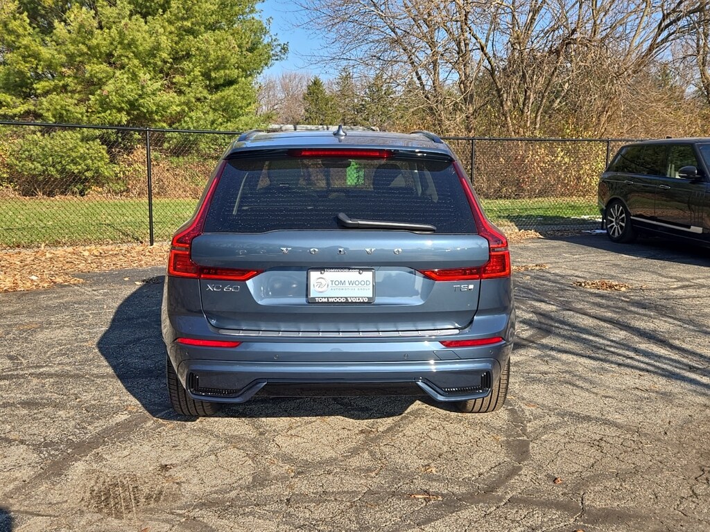 New 2026 Volvo XC60 plug-in hybrid T8 Ultra SUV