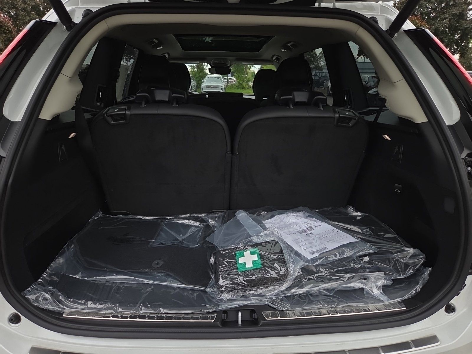 2026 Volvo XC90 Ultra - Photo 13