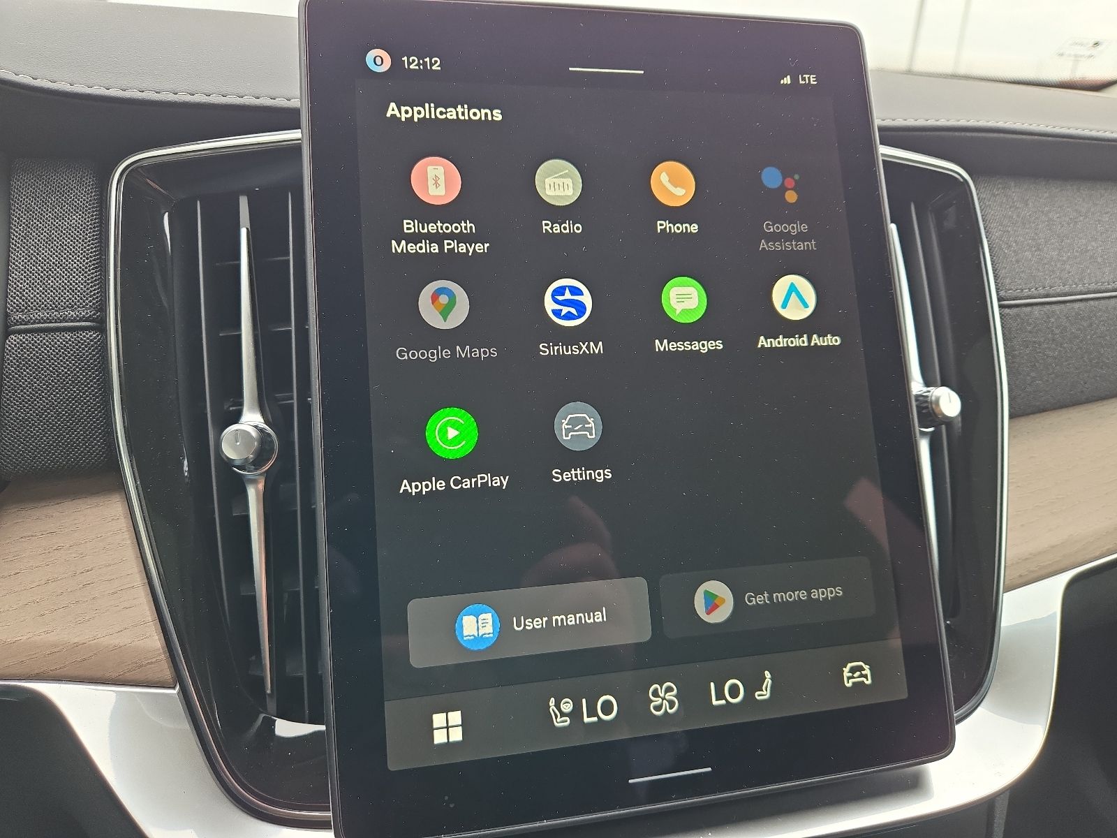 2026 Volvo XC90 Plus - Photo 46