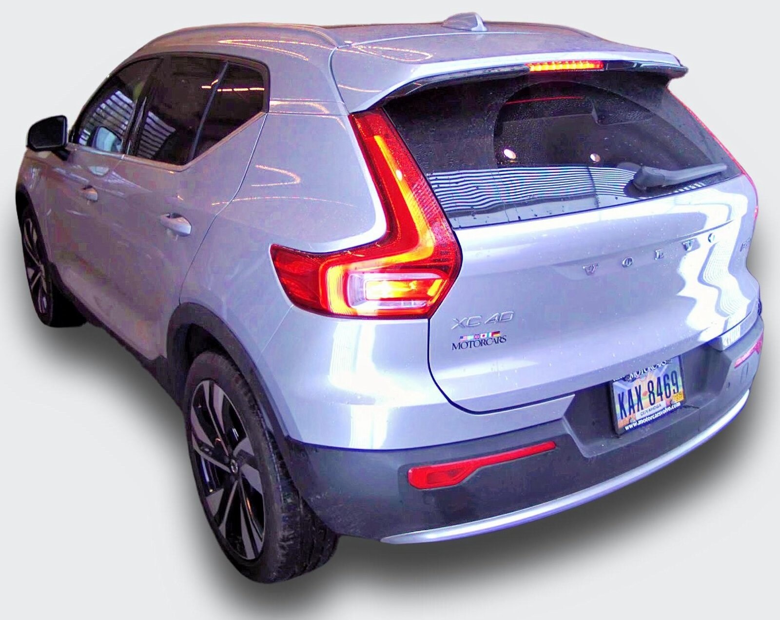 2023 Volvo XC40 Plus photo 3
