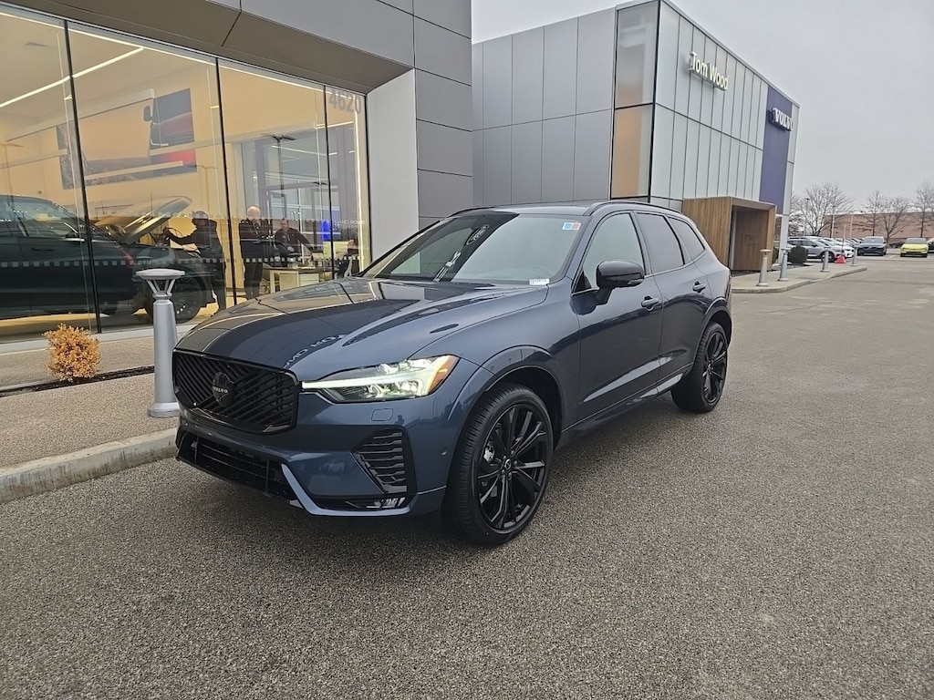 New 2026 Volvo XC60 B5 Ultra Black Edition SUV