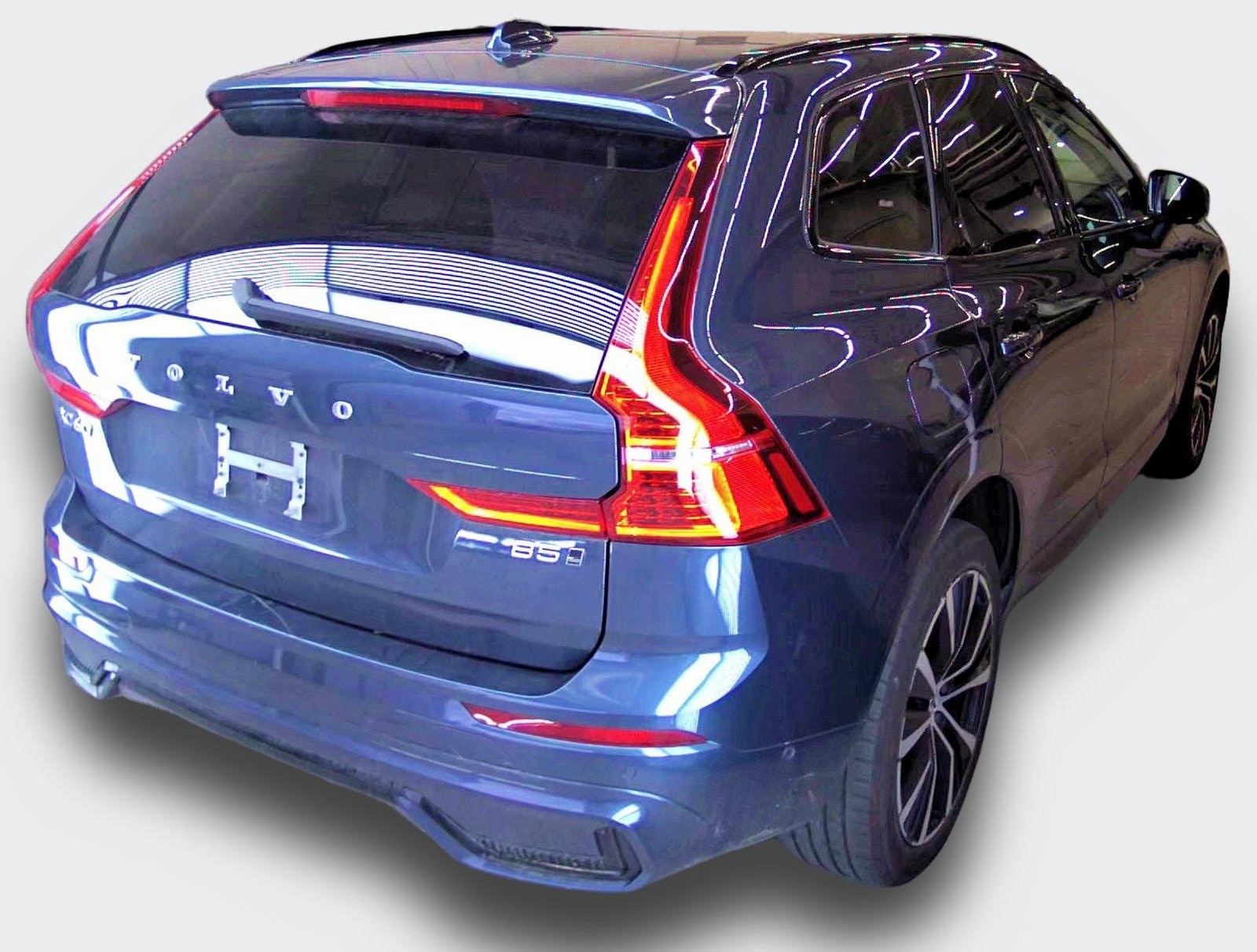 2024 Volvo XC60 B5 Plus photo 2