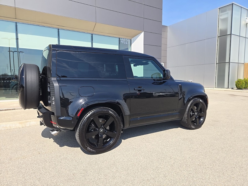 Used 2024 Land Rover Defender 90 V8 SUV