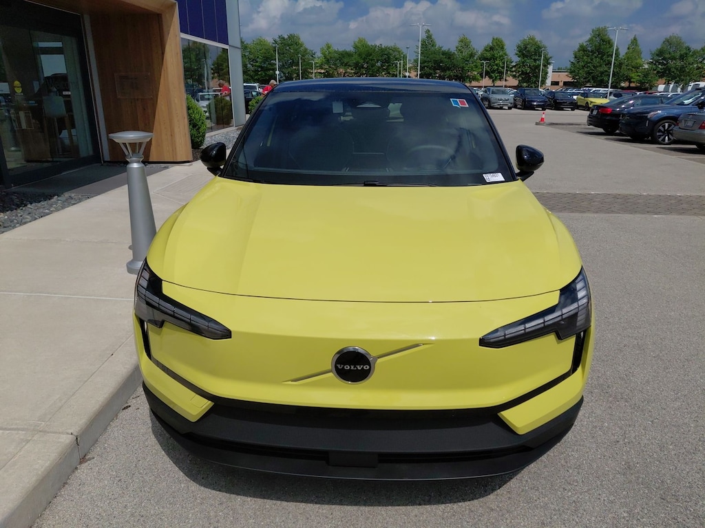 New 2025 Volvo EX30 Twin Motor Plus SUV