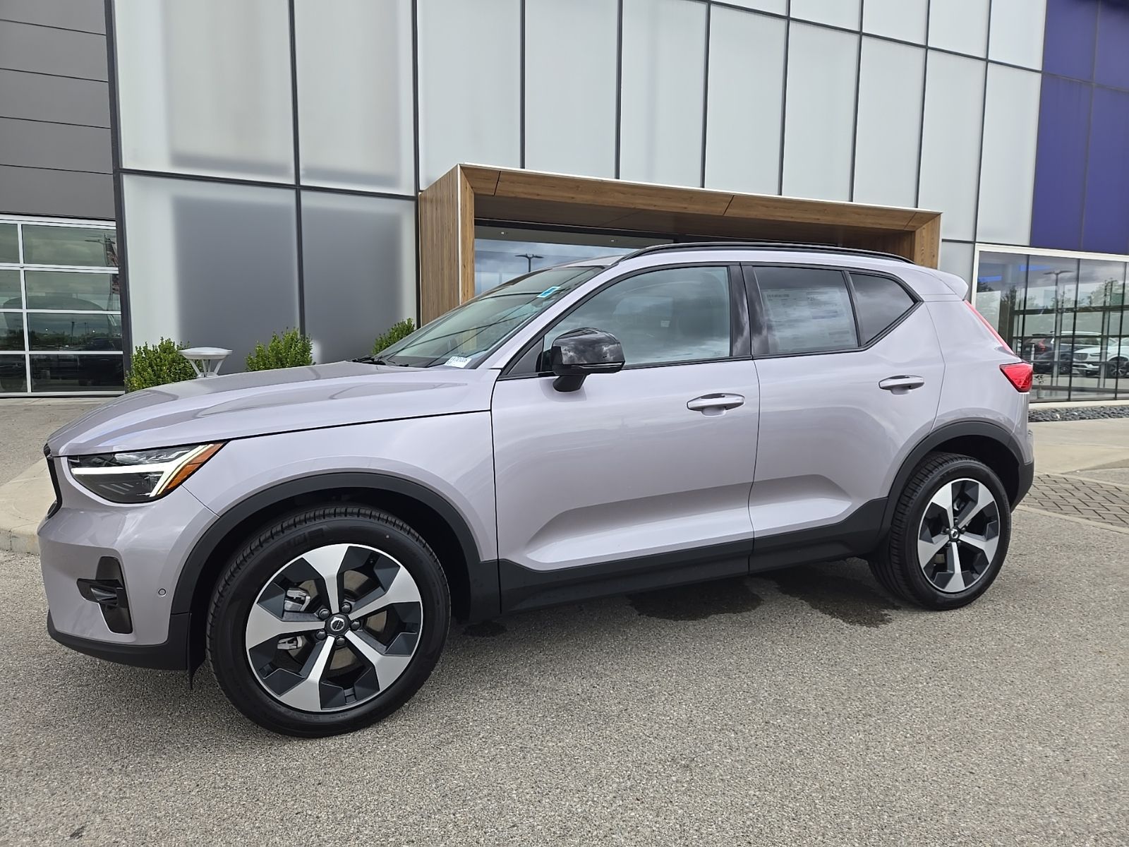 2026 Volvo XC40