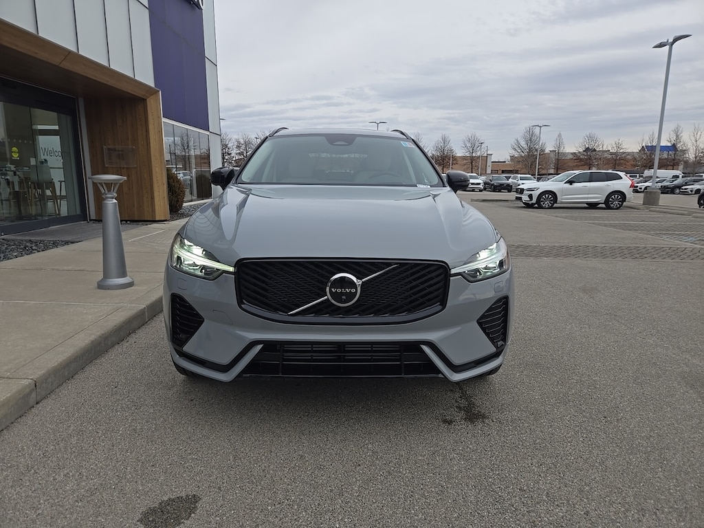 New 2026 Volvo XC60 plug-in hybrid T8 Ultra SUV