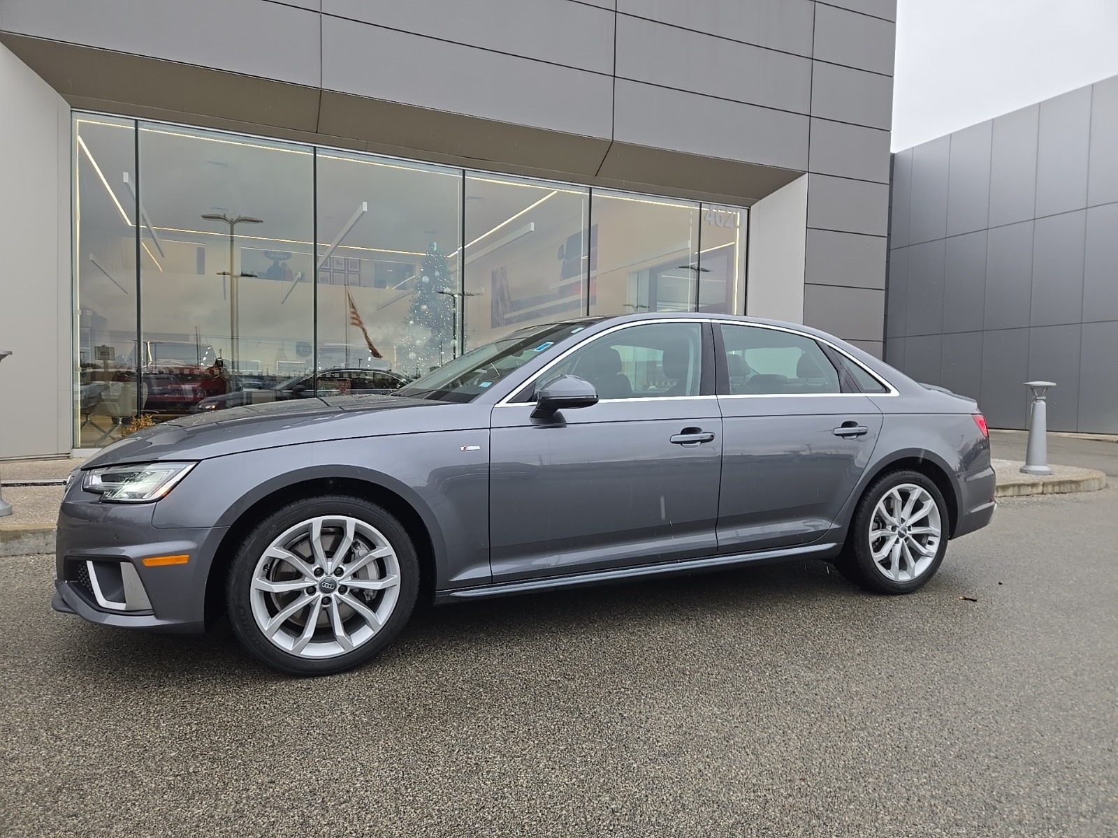 2019 Audi A4 Premium Plus's photo