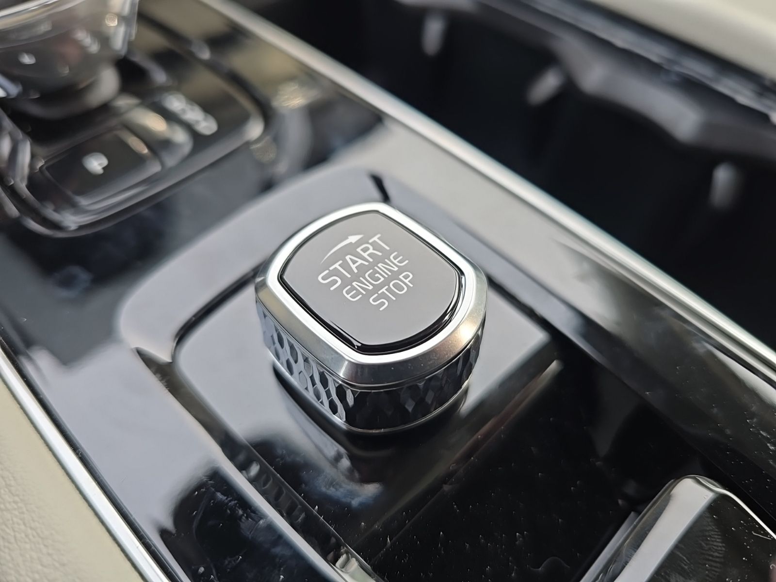 2026 Volvo XC90 Ultra - Photo 41
