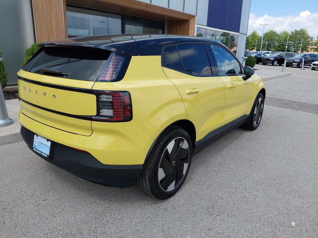 New 2025 Volvo EX30 Twin Motor Plus SUV
