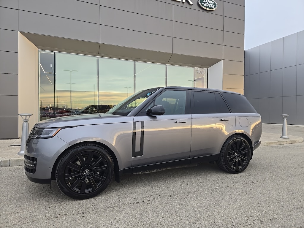 Used 2025 Land Rover Range Rover Plug-In Hybrid SE SUV