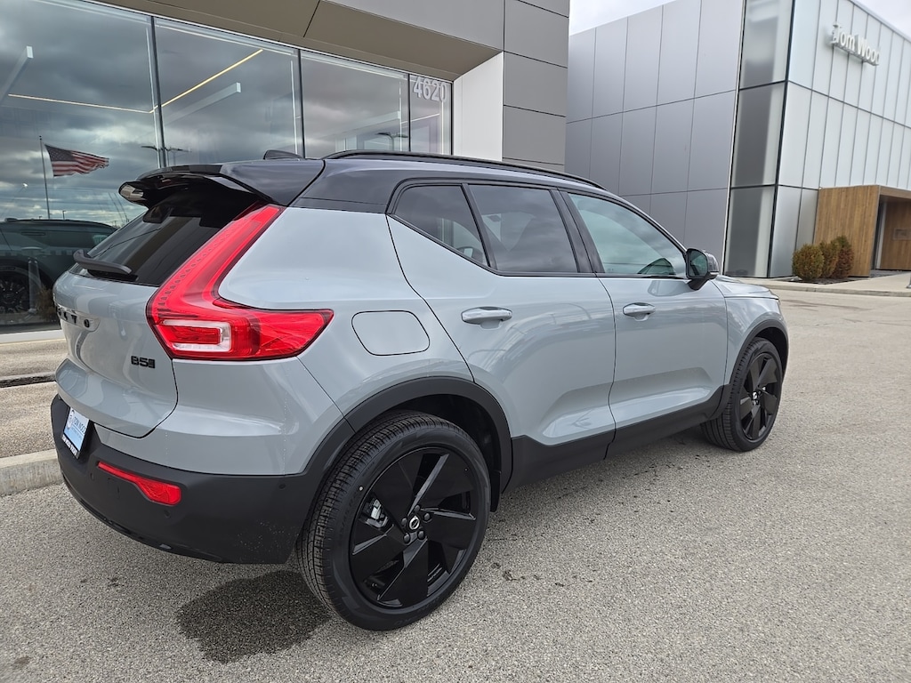 New 2026 Volvo XC40 B5 Ultra Black Edition SUV