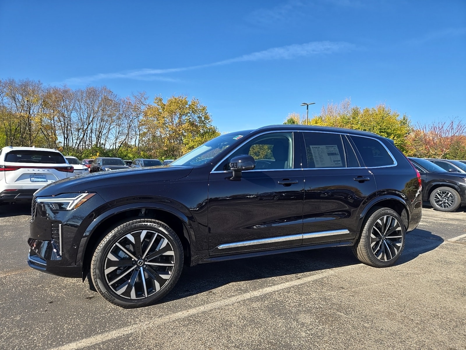2026 Volvo XC90 Plus's photo