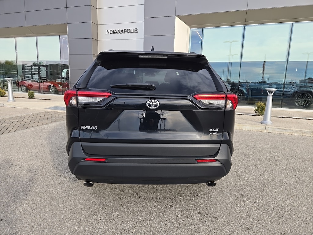 Used 2020 Toyota RAV4 XLE SUV